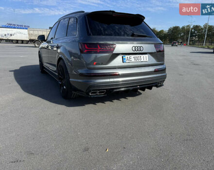 Серый Ауди SQ7, объемом двигателя 3.96 л и пробегом 174 тыс. км за 57500 $, фото 18 на Automoto.ua