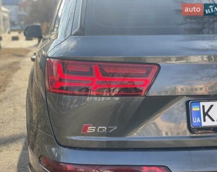 Серый Ауди SQ7, объемом двигателя 3.96 л и пробегом 138 тыс. км за 61000 $, фото 9 на Automoto.ua