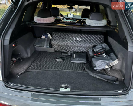 Сірий Ауді SQ7, об'ємом двигуна 3.96 л та пробігом 152 тис. км за 59000 $, фото 10 на Automoto.ua