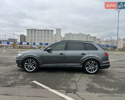 Серый Ауди SQ7, объемом двигателя 3.96 л и пробегом 232 тыс. км за 46000 $, фото 1 на Automoto.ua
