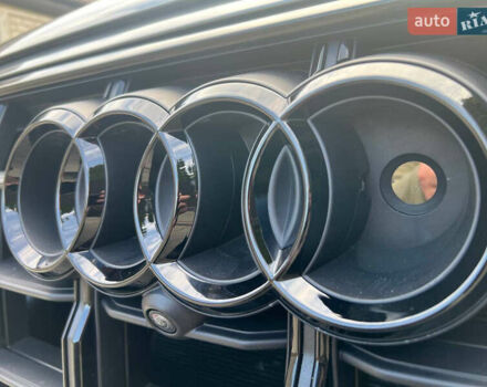 Сірий Ауді SQ7, об'ємом двигуна 3.96 л та пробігом 218 тис. км за 72800 $, фото 25 на Automoto.ua