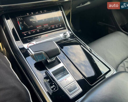Сірий Ауді SQ7, об'ємом двигуна 3.96 л та пробігом 218 тис. км за 72800 $, фото 37 на Automoto.ua