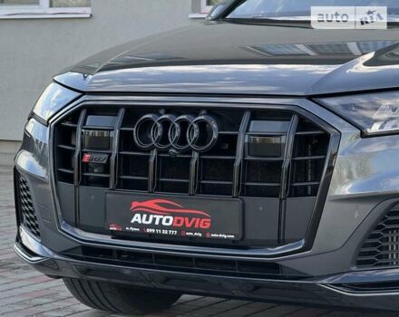 Сірий Ауді SQ7, об'ємом двигуна 4 л та пробігом 70 тис. км за 87999 $, фото 18 на Automoto.ua