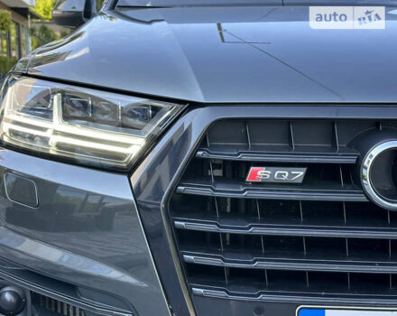 Сірий Ауді SQ7, об'ємом двигуна 4 л та пробігом 140 тис. км за 68500 $, фото 19 на Automoto.ua