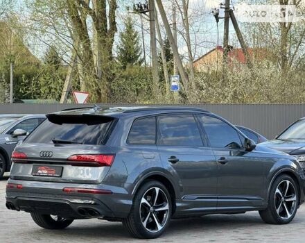 Сірий Ауді SQ7, об'ємом двигуна 4 л та пробігом 70 тис. км за 87999 $, фото 3 на Automoto.ua