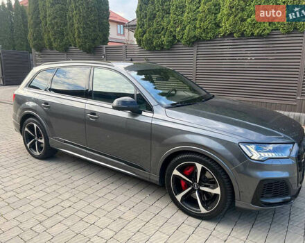 Сірий Ауді SQ7, об'ємом двигуна 3.96 л та пробігом 218 тис. км за 72800 $, фото 2 на Automoto.ua