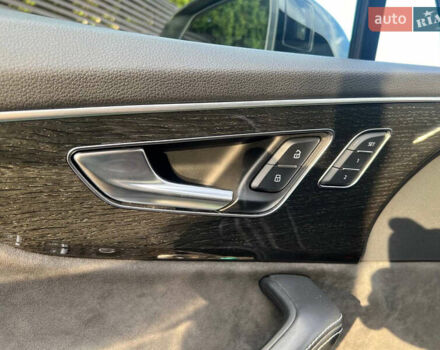 Сірий Ауді SQ7, об'ємом двигуна 3.96 л та пробігом 218 тис. км за 72800 $, фото 46 на Automoto.ua