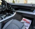 Сірий Ауді SQ7, об'ємом двигуна 4 л та пробігом 70 тис. км за 87999 $, фото 88 на Automoto.ua