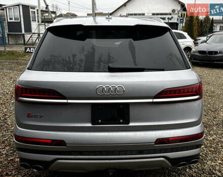 Серый Ауди SQ7, объемом двигателя 4 л и пробегом 78 тыс. км за 42000 $, фото 5 на Automoto.ua