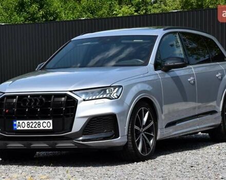 Серый Ауди SQ7, объемом двигателя 4 л и пробегом 87 тыс. км за 66000 $, фото 7 на Automoto.ua