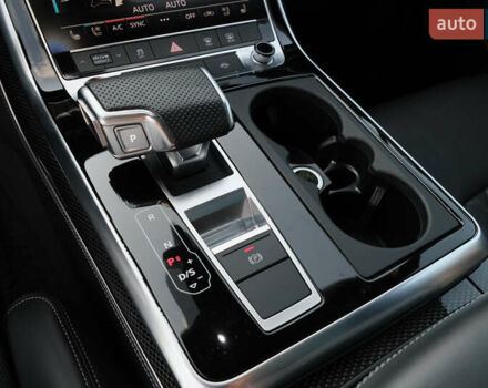 Сірий Ауді SQ7, об'ємом двигуна 4 л та пробігом 89 тис. км за 68000 $, фото 19 на Automoto.ua