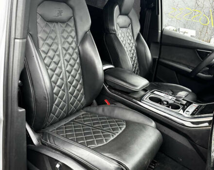 Серый Ауди SQ7, объемом двигателя 4 л и пробегом 78 тыс. км за 42000 $, фото 20 на Automoto.ua