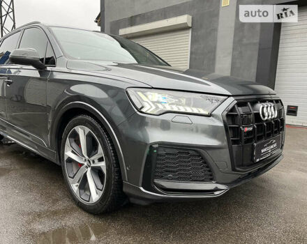 Сірий Ауді SQ7, об'ємом двигуна 4 л та пробігом 53 тис. км за 117000 $, фото 12 на Automoto.ua