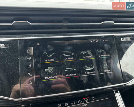 Серый Ауди SQ7, объемом двигателя 4 л и пробегом 78 тыс. км за 42000 $, фото 17 на Automoto.ua