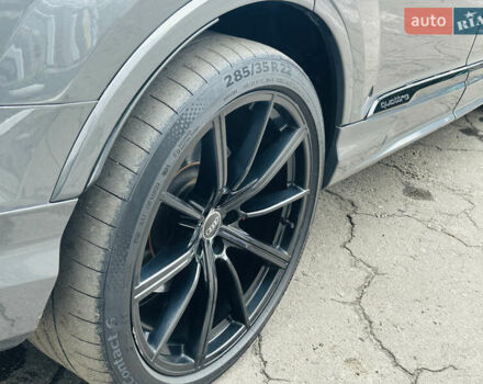 Серый Ауди SQ7, объемом двигателя 4 л и пробегом 111 тыс. км за 64000 $, фото 19 на Automoto.ua
