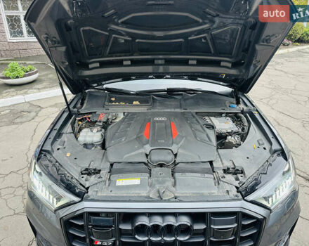 Серый Ауди SQ7, объемом двигателя 4 л и пробегом 111 тыс. км за 64000 $, фото 40 на Automoto.ua