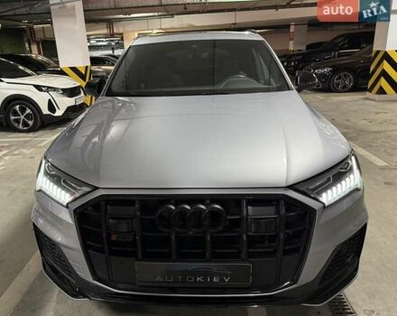 Ауди SQ7 2020 в Киеве на Automoto.ua Серый Ауди SQ7, объемом двигателя 4 л и пробегом 90 тыс. км за 68700 $, фото 2 на Automoto.ua