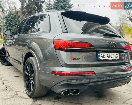 Серый Ауди SQ7, объемом двигателя 4 л и пробегом 111 тыс. км за 64000 $, фото 7 на Automoto.ua