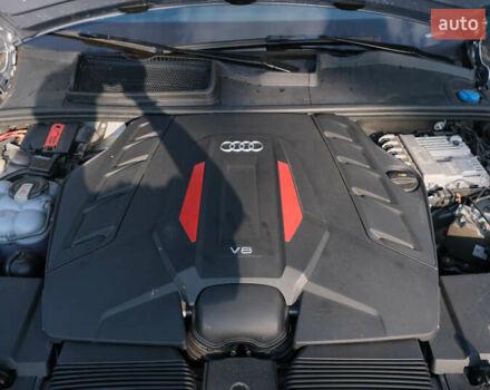 Сірий Ауді SQ7, об'ємом двигуна 4 л та пробігом 89 тис. км за 68000 $, фото 20 на Automoto.ua