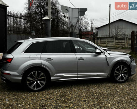 Серый Ауди SQ7, объемом двигателя 4 л и пробегом 78 тыс. км за 42000 $, фото 3 на Automoto.ua