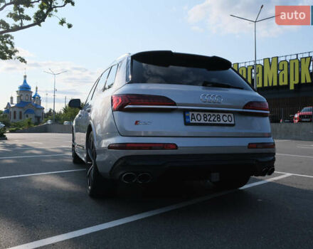 Сірий Ауді SQ7, об'ємом двигуна 4 л та пробігом 89 тис. км за 68000 $, фото 6 на Automoto.ua
