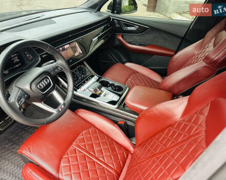 Серый Ауди SQ7, объемом двигателя 4 л и пробегом 111 тыс. км за 64000 $, фото 22 на Automoto.ua