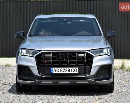 Серый Ауди SQ7, объемом двигателя 4 л и пробегом 87 тыс. км за 66000 $, фото 4 на Automoto.ua
