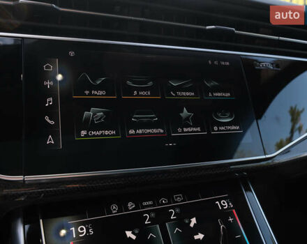 Сірий Ауді SQ7, об'ємом двигуна 4 л та пробігом 89 тис. км за 68000 $, фото 17 на Automoto.ua