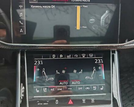 Сірий Ауді SQ7, об'ємом двигуна 4 л та пробігом 72 тис. км за 68000 $, фото 23 на Automoto.ua