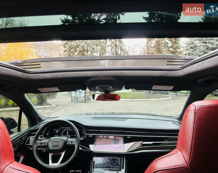 Серый Ауди SQ7, объемом двигателя 4 л и пробегом 111 тыс. км за 64000 $, фото 33 на Automoto.ua