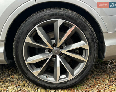 Серый Ауди SQ7, объемом двигателя 4 л и пробегом 78 тыс. км за 42000 $, фото 8 на Automoto.ua