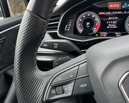 Сірий Ауді SQ7, об'ємом двигуна 4 л та пробігом 113 тис. км за 71900 $, фото 49 на Automoto.ua