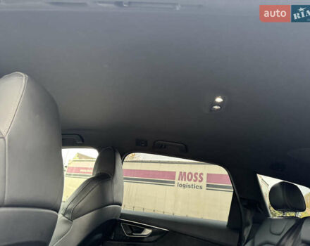 Сірий Ауді SQ7, об'ємом двигуна 4 л та пробігом 113 тис. км за 71900 $, фото 29 на Automoto.ua