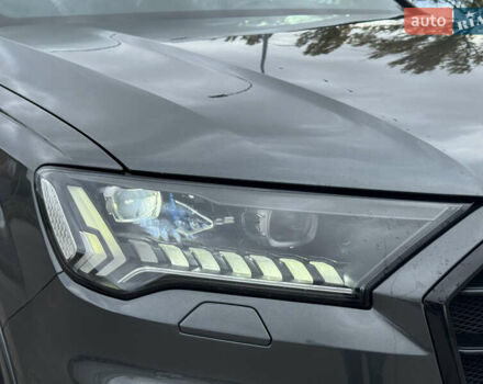 Сірий Ауді SQ7, об'ємом двигуна 4 л та пробігом 113 тис. км за 71900 $, фото 14 на Automoto.ua