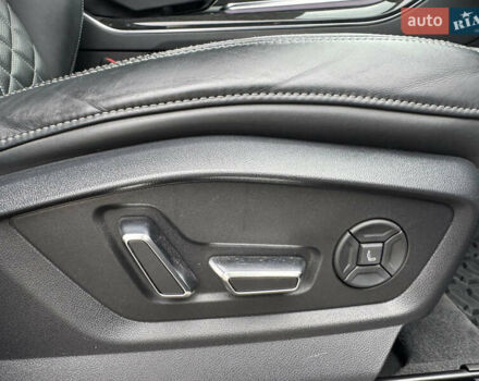 Сірий Ауді SQ7, об'ємом двигуна 4 л та пробігом 113 тис. км за 71900 $, фото 40 на Automoto.ua