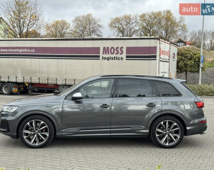 Сірий Ауді SQ7, об'ємом двигуна 4 л та пробігом 113 тис. км за 71900 $, фото 3 на Automoto.ua