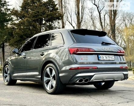 Сірий Ауді SQ7, об'ємом двигуна 4 л та пробігом 99 тис. км за 84500 $, фото 27 на Automoto.ua