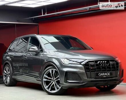 Сірий Ауді SQ7, об'ємом двигуна 4 л та пробігом 69 тис. км за 84700 $, фото 14 на Automoto.ua