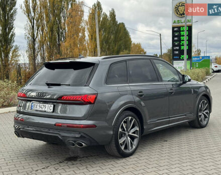 Сірий Ауді SQ7, об'ємом двигуна 4 л та пробігом 113 тис. км за 71900 $, фото 7 на Automoto.ua