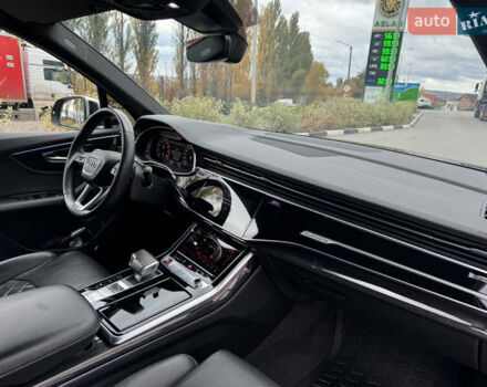 Сірий Ауді SQ7, об'ємом двигуна 4 л та пробігом 113 тис. км за 71900 $, фото 39 на Automoto.ua