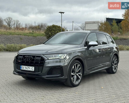 Сірий Ауді SQ7, об'ємом двигуна 4 л та пробігом 113 тис. км за 71900 $, фото 1 на Automoto.ua