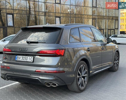 Серый Ауди SQ7, объемом двигателя 4 л и пробегом 101 тыс. км за 73900 $, фото 6 на Automoto.ua