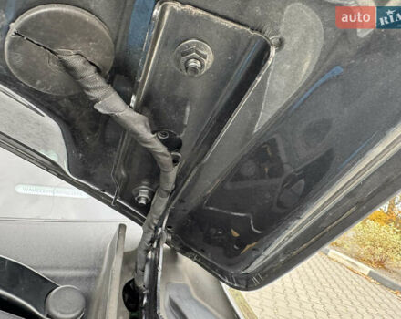 Сірий Ауді SQ7, об'ємом двигуна 4 л та пробігом 113 тис. км за 71900 $, фото 57 на Automoto.ua