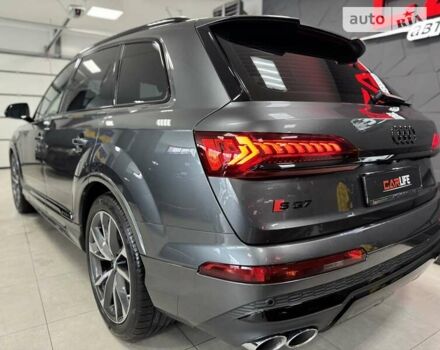 Сірий Ауді SQ7, об'ємом двигуна 4 л та пробігом 74 тис. км за 85500 $, фото 38 на Automoto.ua