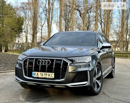 Серый Ауди SQ7, объемом двигателя 4 л и пробегом 99 тыс. км за 84500 $, фото 1 на Automoto.ua