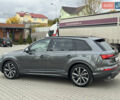 Сірий Ауді SQ7, об'ємом двигуна 4 л та пробігом 113 тис. км за 71900 $, фото 4 на Automoto.ua