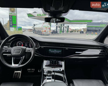 Сірий Ауді SQ7, об'ємом двигуна 4 л та пробігом 113 тис. км за 71900 $, фото 36 на Automoto.ua