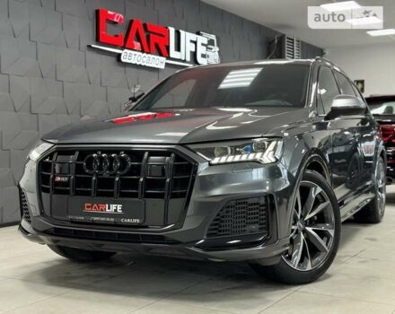 Серый Ауди SQ7, объемом двигателя 4 л и пробегом 74 тыс. км за 85500 $, фото 3 на Automoto.ua