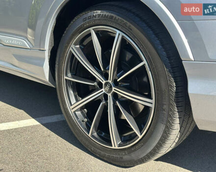 Серый Ауди SQ7, объемом двигателя 4 л и пробегом 55 тыс. км за 72000 $, фото 24 на Automoto.ua