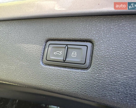 Серый Ауди SQ7, объемом двигателя 4 л и пробегом 55 тыс. км за 72000 $, фото 52 на Automoto.ua